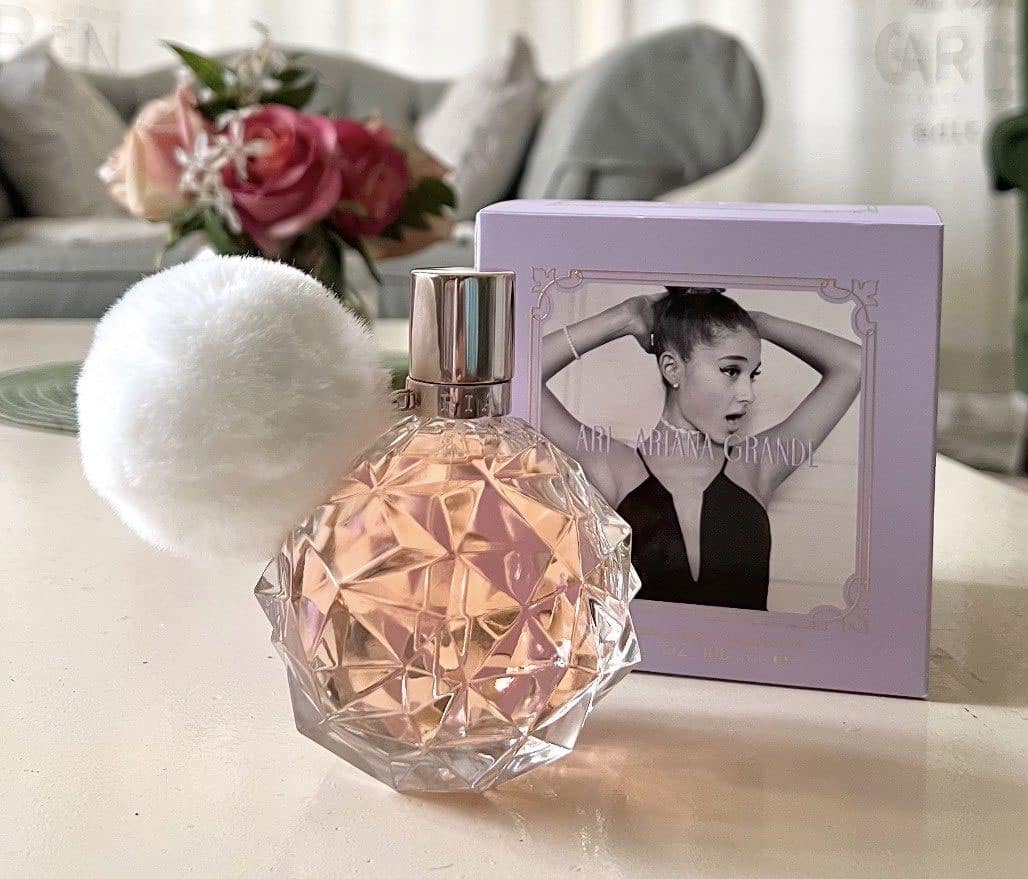 Ari by Ariana Grande for Woman EDP 3.4 oz